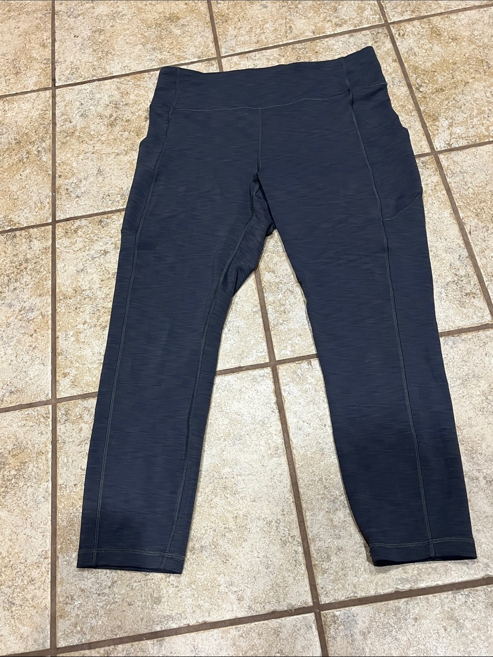 Lululemon Fast and Free High Rise Nulu  Size 10 Gray